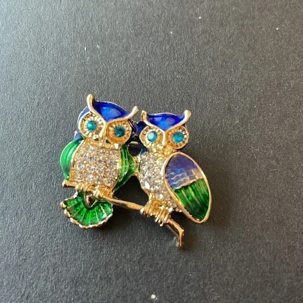 SAKS FIFTH AVENUE owl 🦉 Brooch